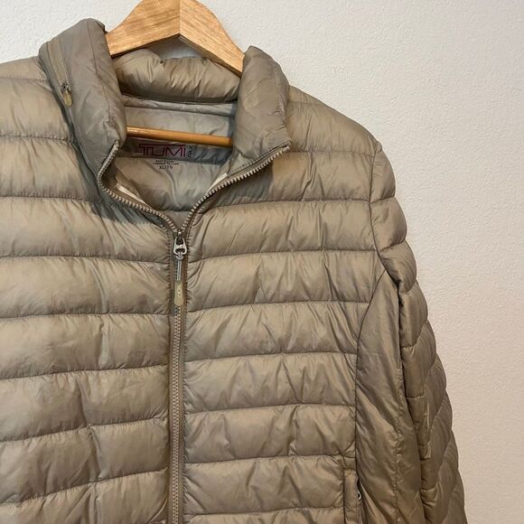 Tumi Pax Platinum Clairmont Packable Down Puffer Jacket Women's Size XL - Picture 2 of 11